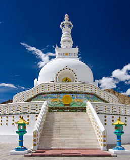 Shanti Stupa, Leh