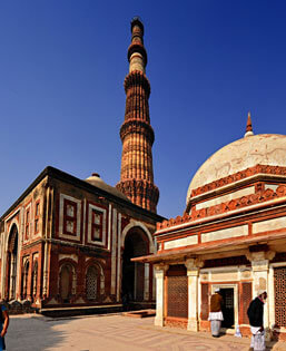 Qutub Minar - Delhi